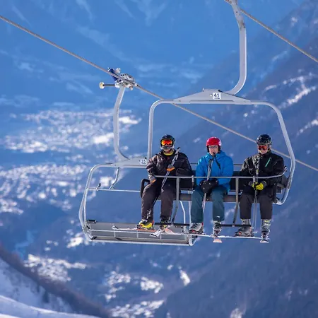 Lachenal 209a Lift 3-min Walk - Happy *